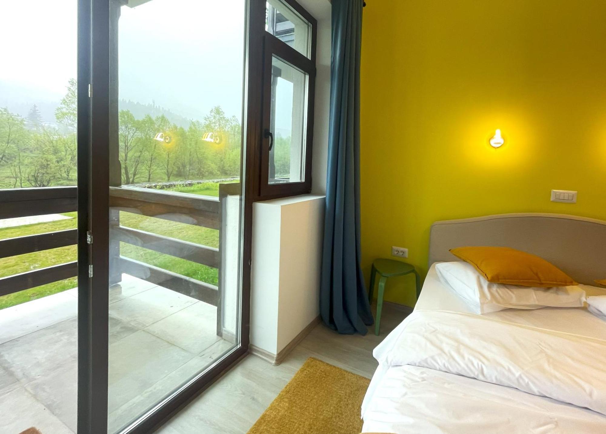 Cozy Riverfront Apartments With Garden And Mountain View Busteni Exterior photo